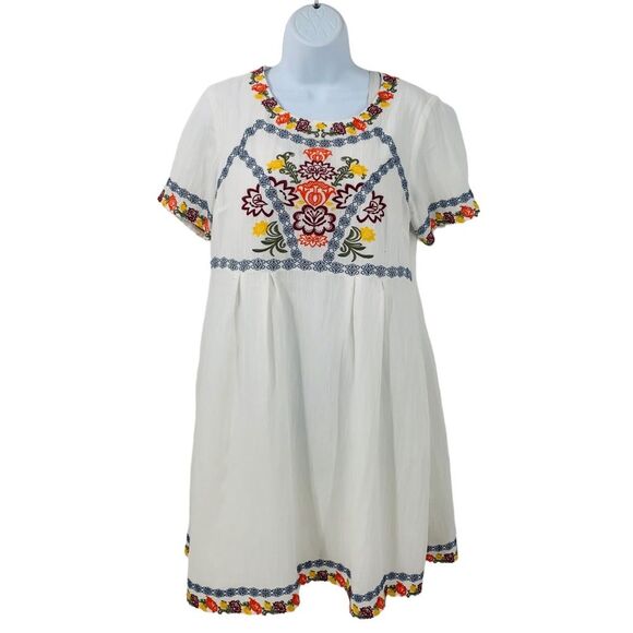 Tea n Rose Embroidered Fit and Flare Dress - Picture 3 of 14